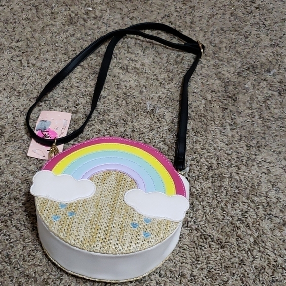 Nwt rainbow betsey Johnson round bag. - Picture 2 of 7